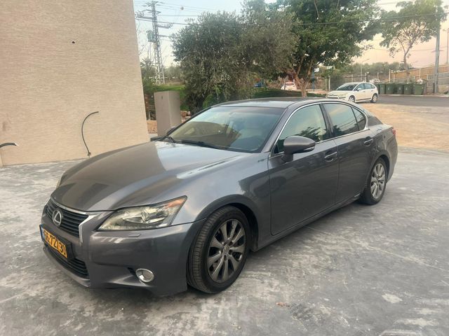 לקסוס GS