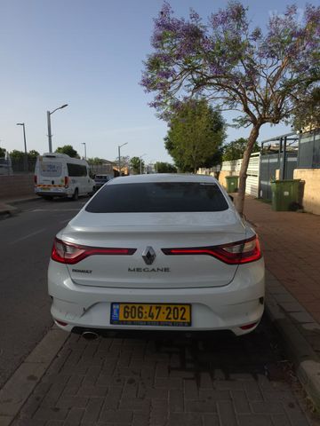 רנו מגאן