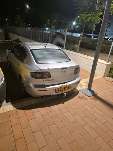 מודעת רכב מאזדה 3