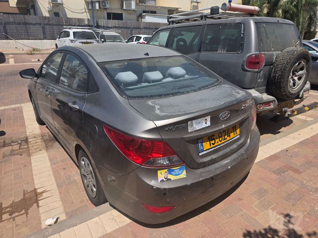 יונדאי אקסנט i25