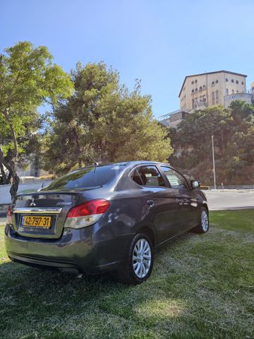 מיצובישי אטראז'