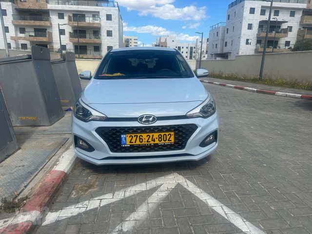 מודעת רכב יונדאי i20