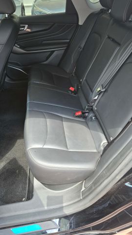 אי.וי איזי  Limo