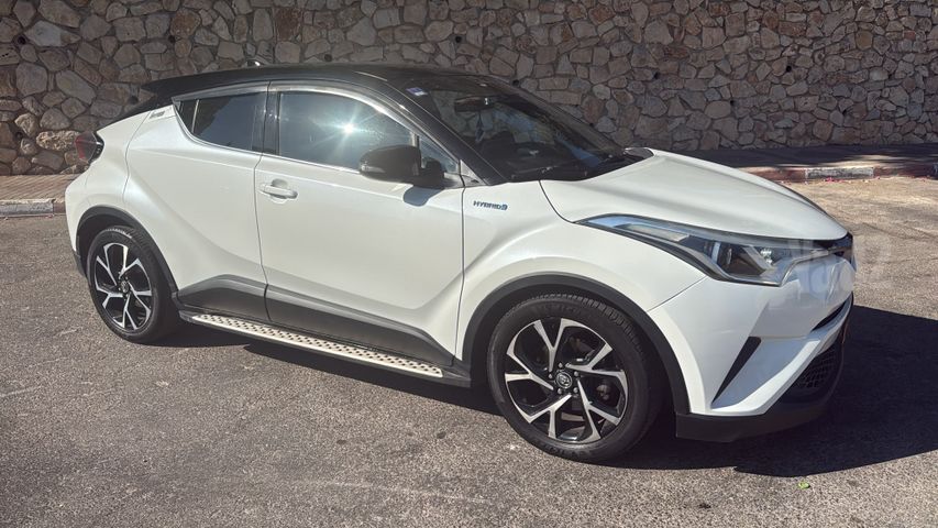 מודעת רכב טויוטה C-HR