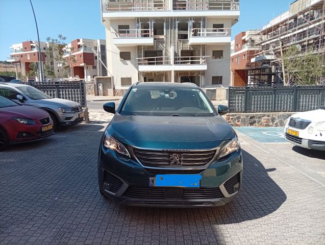 פיג'ו 5008