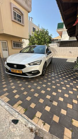 מודעת רכב סיאט לאון