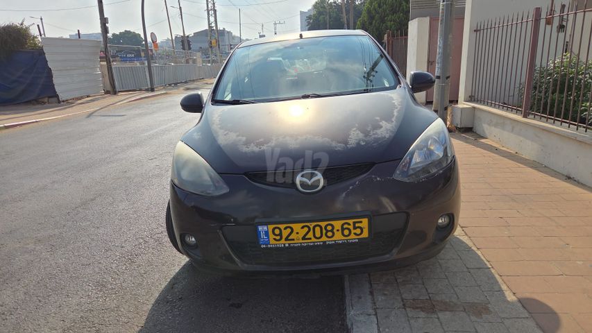 מודעת רכב מאזדה 2