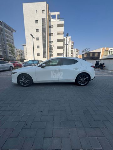מאזדה 3