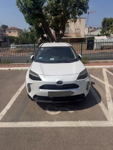 מודעת רכב טויוטה יאריס קרוס