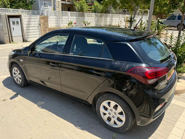 יונדאי i20