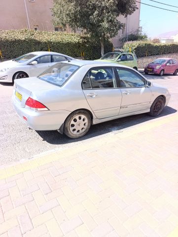 מיצובישי לנסר