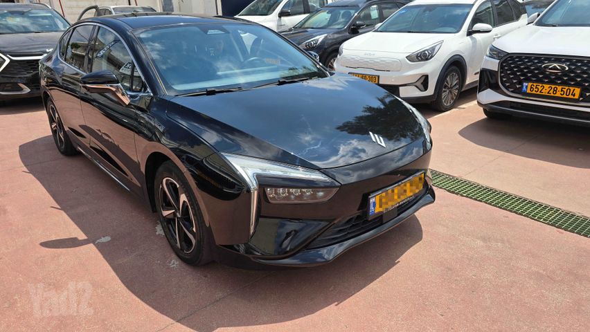 אי.וי איזי  Limo