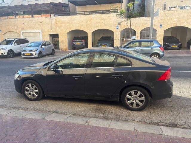 וולוו S60