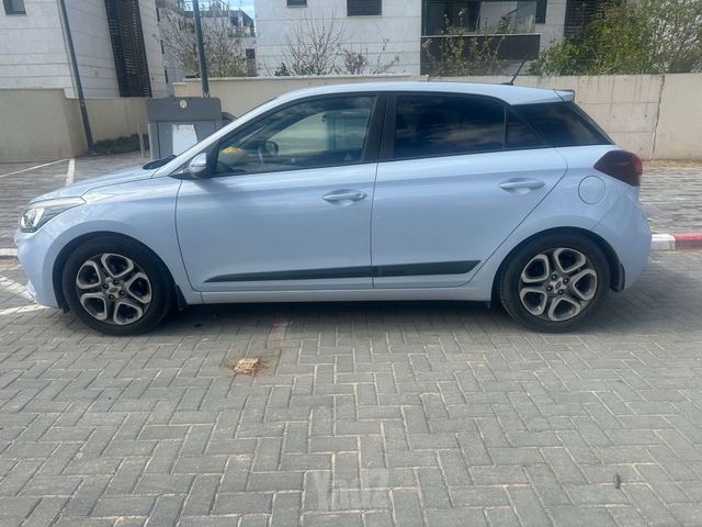 יונדאי i20