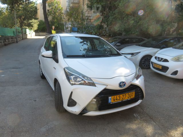 טויוטה יאריס