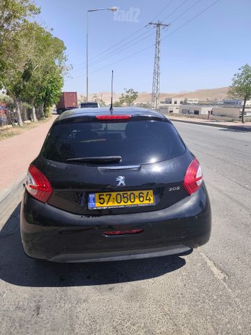 פיג'ו 208