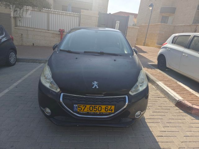 פיג'ו 208