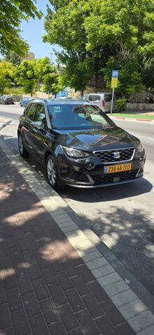 סיאט ארונה