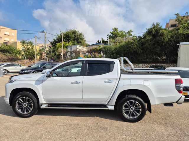 מיצובישי טרייטון / L200