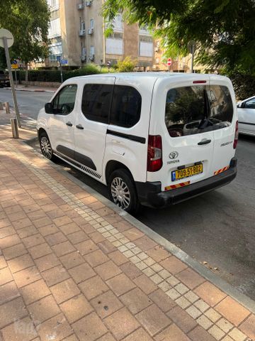טויוטה פרואייס סיטי