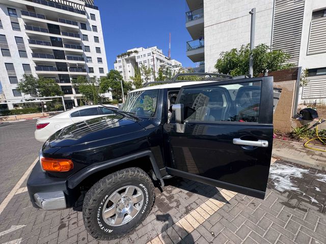 טויוטה FJ קרוזר