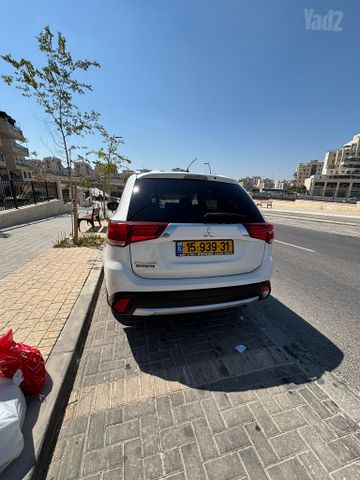 מיצובישי אאוטלנדר