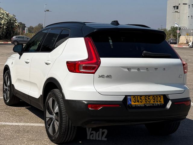 וולוו XC40