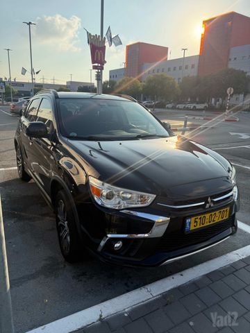 מודעת רכב מיצובישי ASX