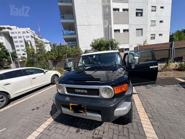 טויוטה FJ קרוזר