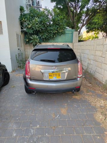 קאדילק SRX