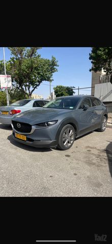 מודעת רכב מאזדה CX-30