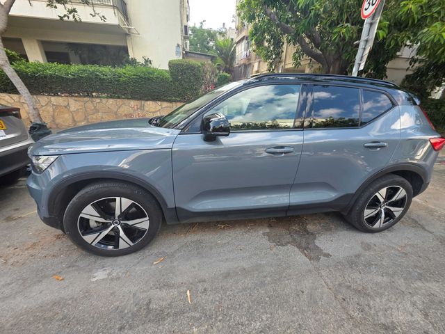 וולוו XC40