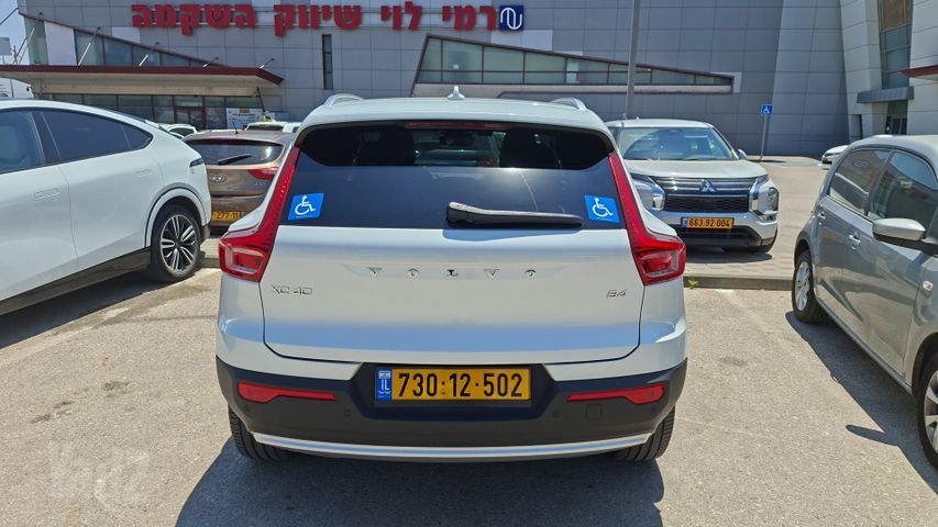 וולוו XC40