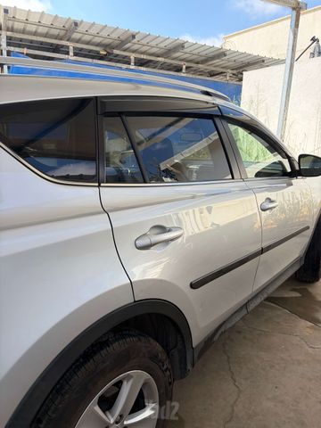 טויוטה RAV4