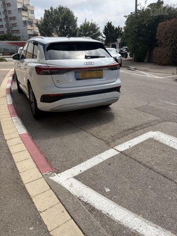 אאודי Q4 e-tron