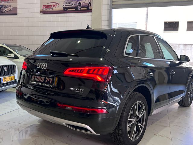 אאודי Q5