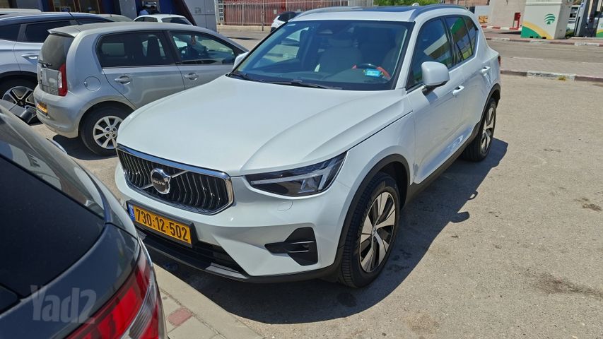 מודעת רכב וולוו XC40