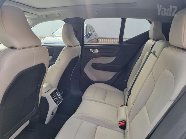 וולוו XC40