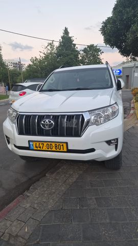 טויוטה לנד קרוזר