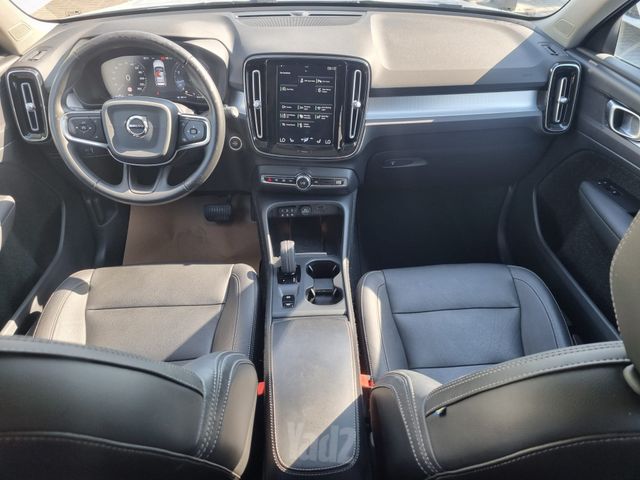 מודעת רכב וולוו XC40 2