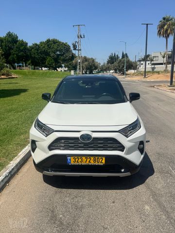 טויוטה RAV4
