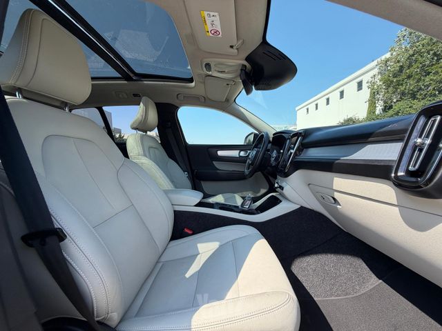 וולוו XC40