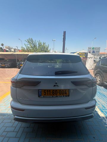 מיצובישי אאוטלנדר
