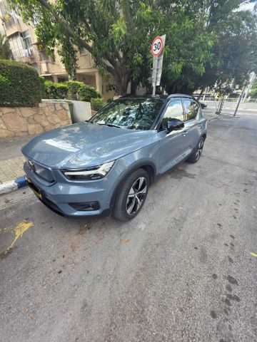 וולוו XC40