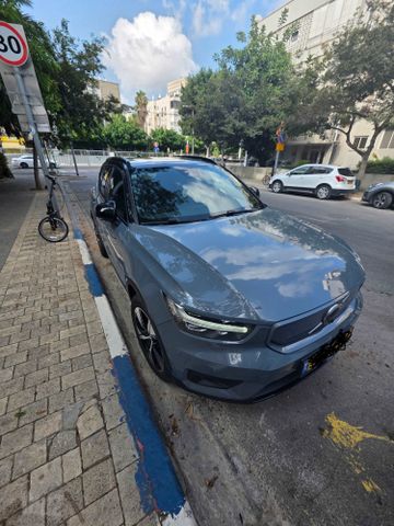 וולוו XC40