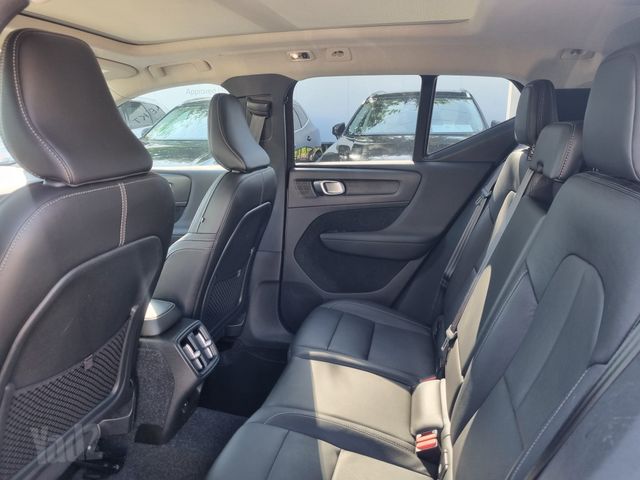 וולוו XC40