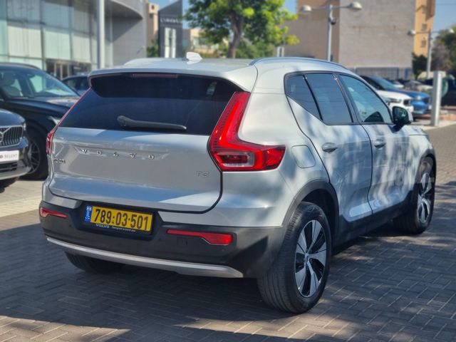 מודעת רכב וולוו XC40 1