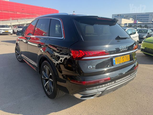 אאודי Q7