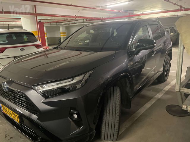 טויוטה RAV4