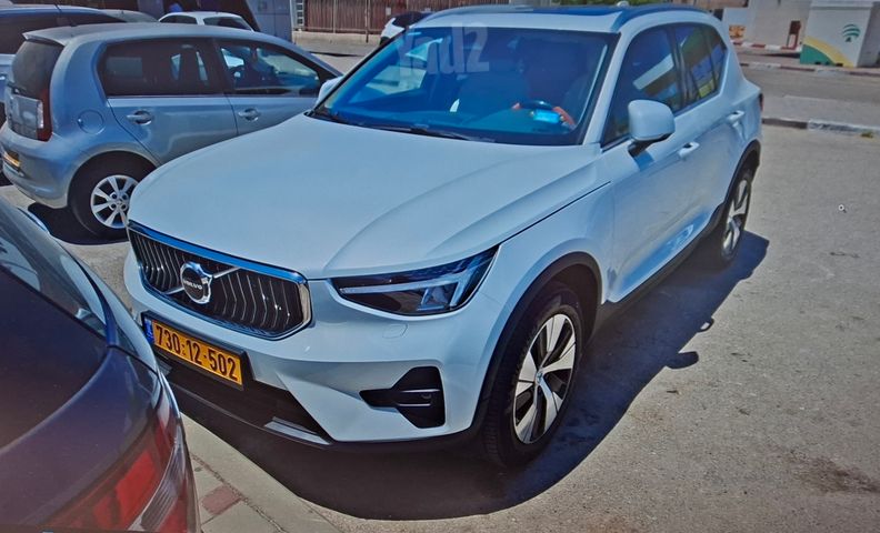 מודעת רכב וולוו XC40
